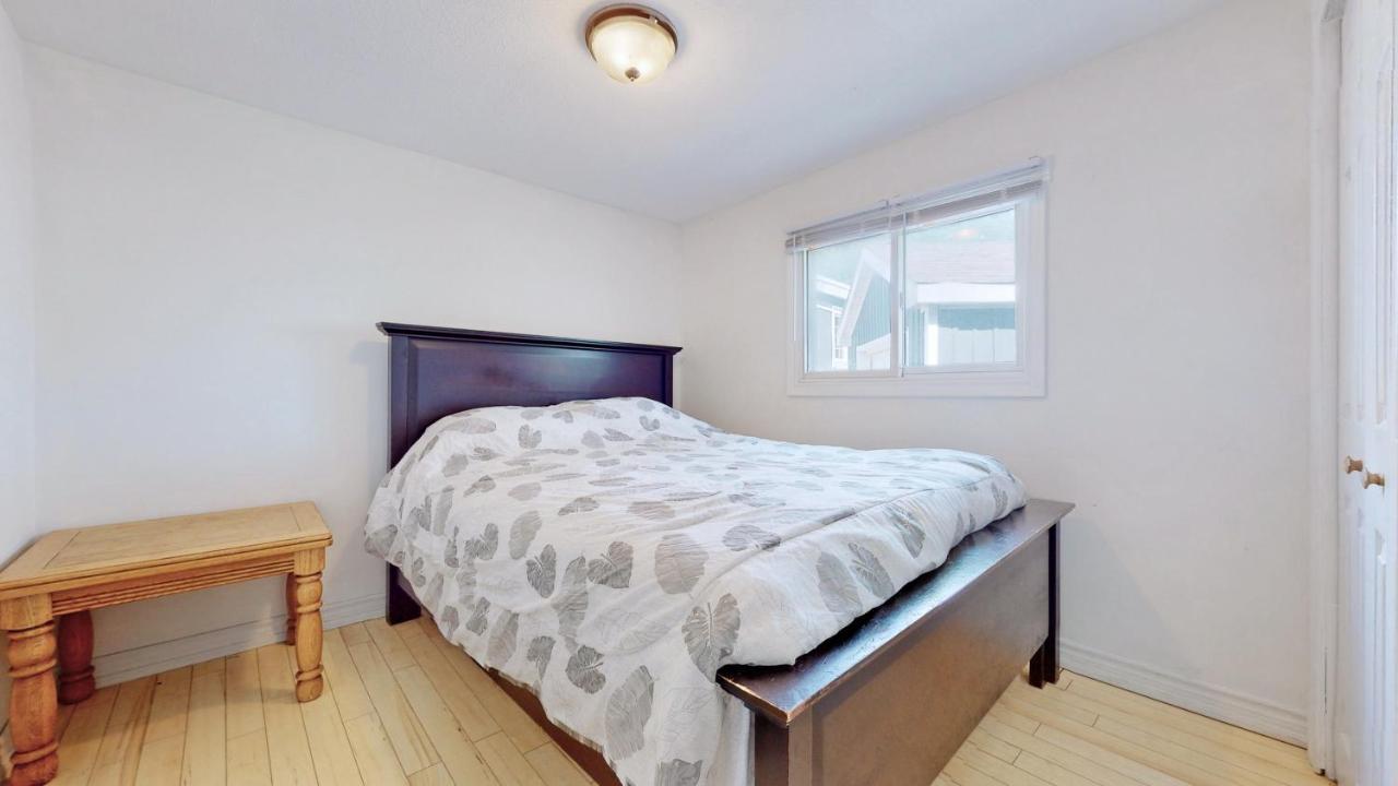 Main Beach River Retreat - Wasaga Beach 1 - Main Strip - 95 Mosley St ภายนอก รูปภาพ