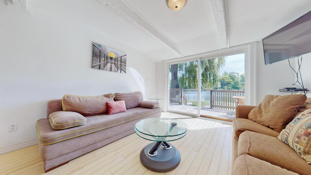 Main Beach River Retreat - Wasaga Beach 1 - Main Strip - 95 Mosley St ภายนอก รูปภาพ