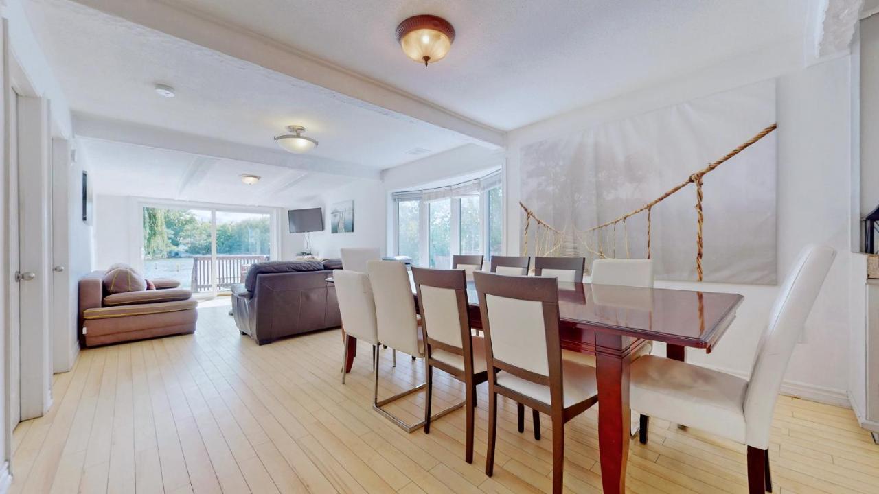 Main Beach River Retreat - Wasaga Beach 1 - Main Strip - 95 Mosley St ภายนอก รูปภาพ