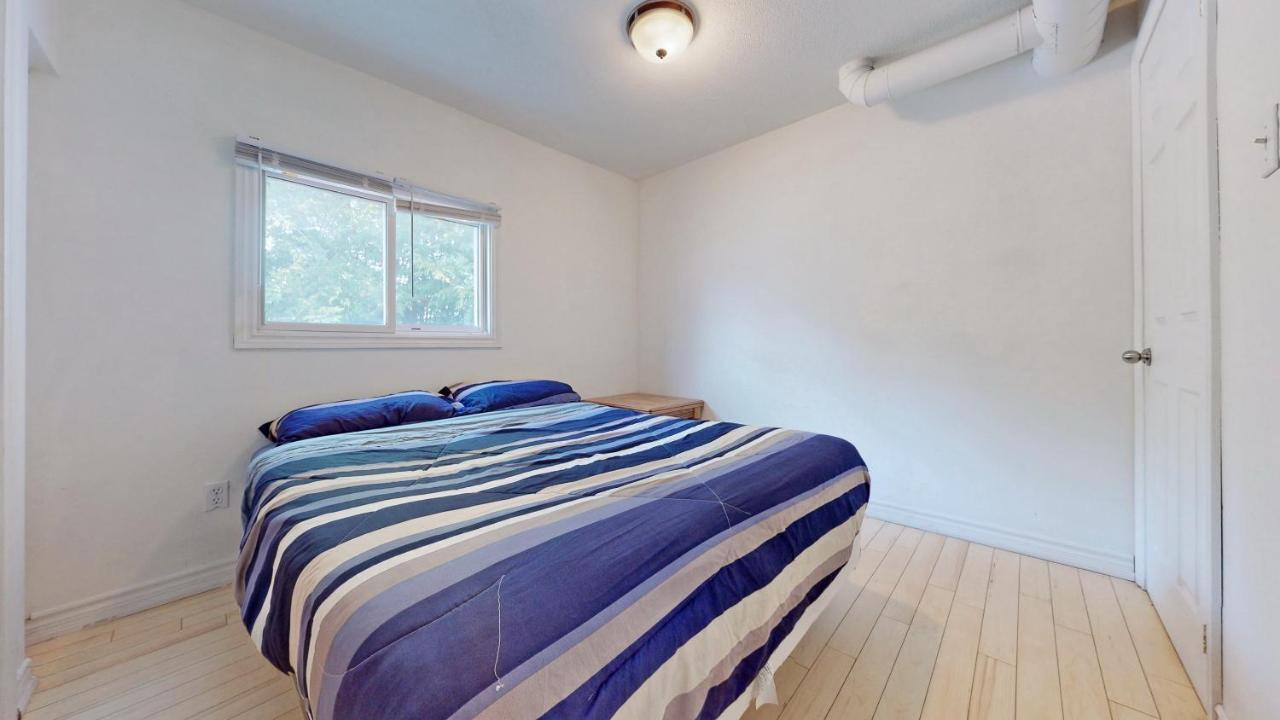 Main Beach River Retreat - Wasaga Beach 1 - Main Strip - 95 Mosley St ภายนอก รูปภาพ