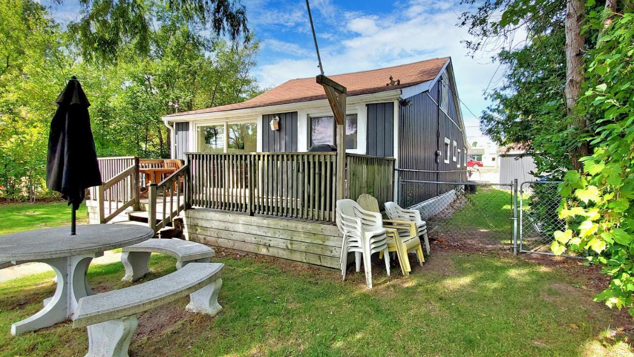 Main Beach River Retreat - Wasaga Beach 1 - Main Strip - 95 Mosley St ภายนอก รูปภาพ