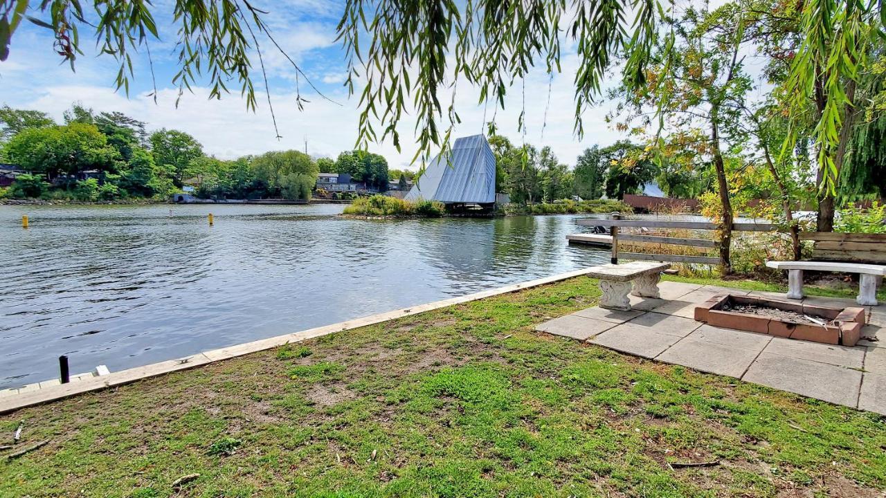 Main Beach River Retreat - Wasaga Beach 1 - Main Strip - 95 Mosley St ภายนอก รูปภาพ